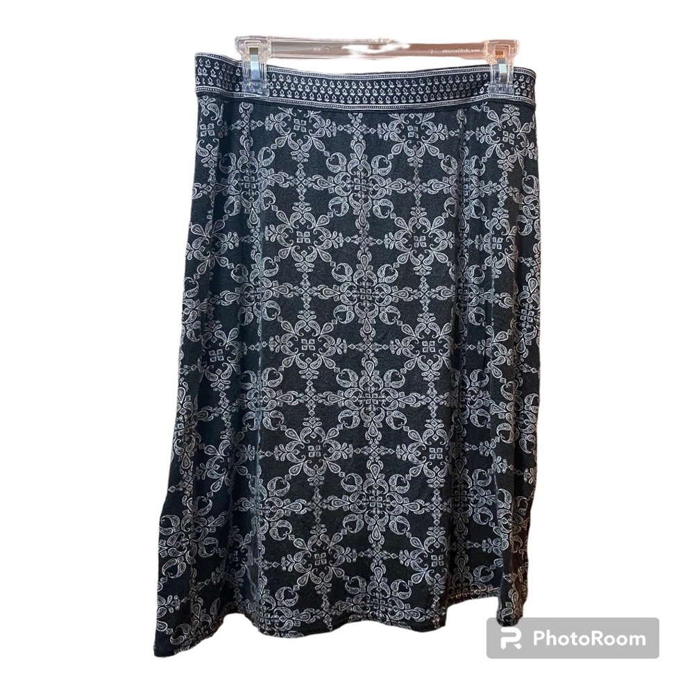 MAX STUDIO Black Paisley Print Skirt Size Medium SO SOFT & COMFY - Picture 5 of 9